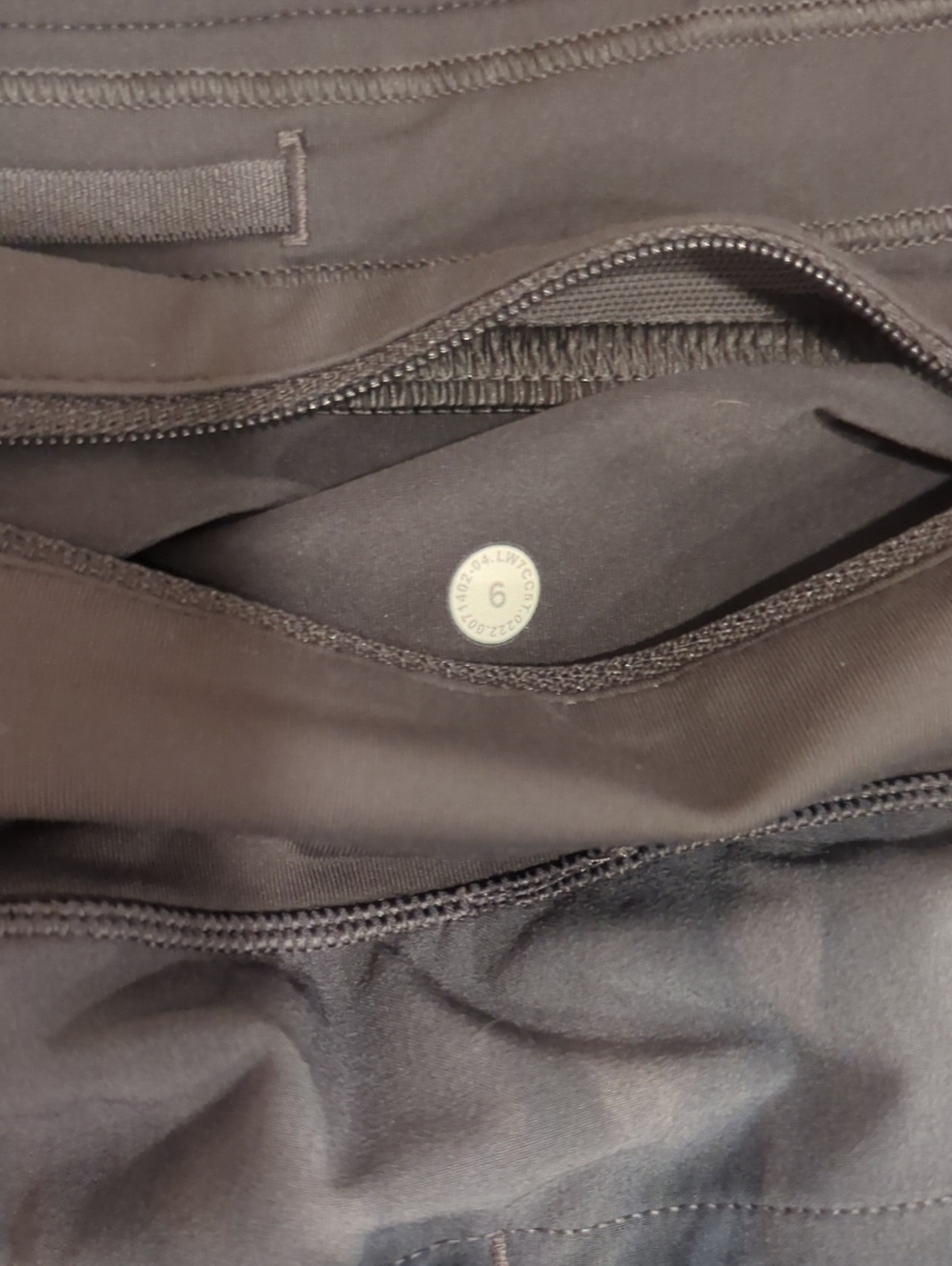 Lululemon 🍋 Speed Up Shorts 📐 6 - Picture 4 of 5